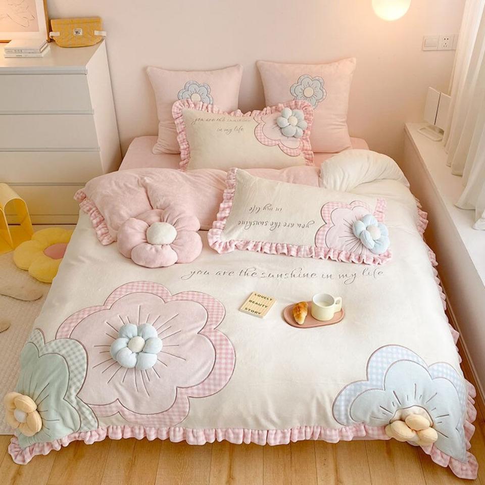 Princess Style Winter Thickened Milk Fiber Four-Piece Girl's Heart Three-Dimensional Flower Quilt Cover Coral Fleece Bedding