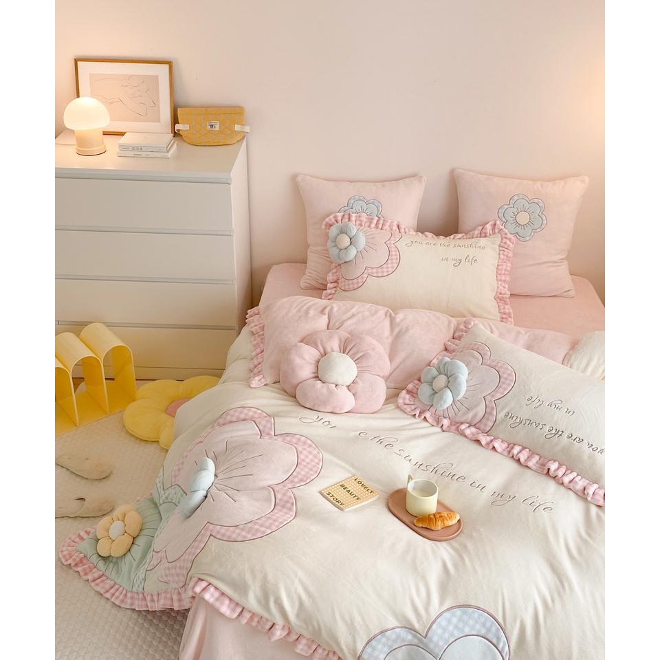 Princess Style Winter Thickened Milk Fiber Four-Piece Girl's Heart Three-Dimensional Flower Quilt Cover Coral Fleece Bedding