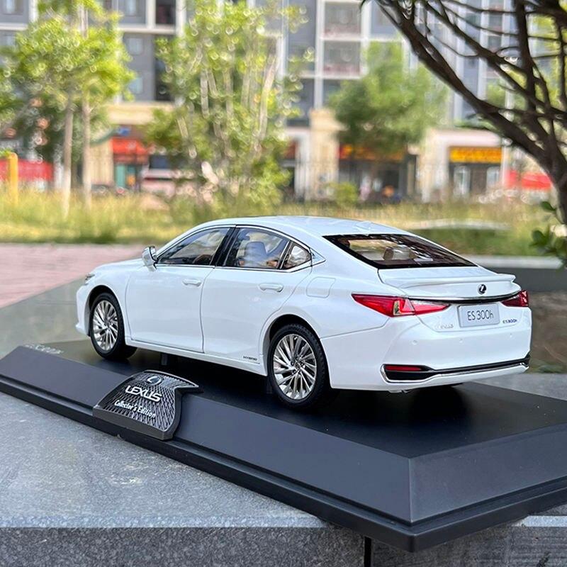 1:18 Diecast LEXUS ES300H Alloy Car Model Simulation Vehicles Sports Car Collection Boy Gift Ornaments Original Box